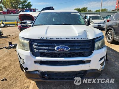 Piąte zdjęcie samochodu w środku: 2016 FORD EXPLORER POLICE INTERCEPTOR VIN:1FM5K8AR5GGD04594 - miniatura