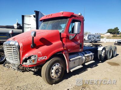 2017 FREIGHTLINER CASCADIA 125 SEMI TRUCK 3AKNGEDR1HSHW5834 - główne zdjęcie licytacji z USA - miniatura