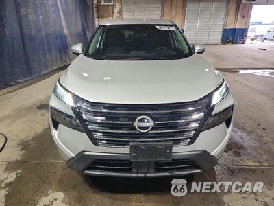 Piąte zdjęcie samochodu w środku: 2025 NISSAN ROGUE SV VIN:5N1BT3BB9SC832322 - miniatura
