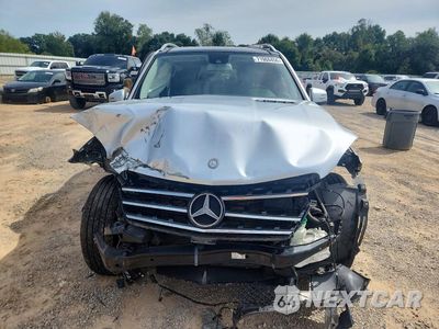 Piąte zdjęcie samochodu w środku: 2015 MERCEDES-BENZ ML 350 4MATIC VIN:4JGDA5HB8FA611555 - miniatura