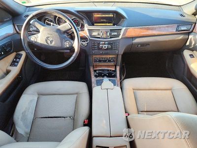Zdjęcie 8 z 13 samochodu: 2012 MERCEDES-BENZ E 350 VIN:WDDHF5KB2CA589120 - miniatura