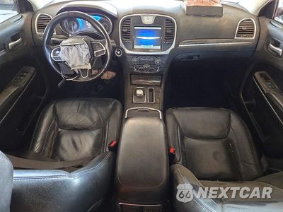 Zdjęcie 8 z 12 samochodu: 2019 CHRYSLER 300 TOURING VIN:2C3CCAAG6KH604998 - miniatura