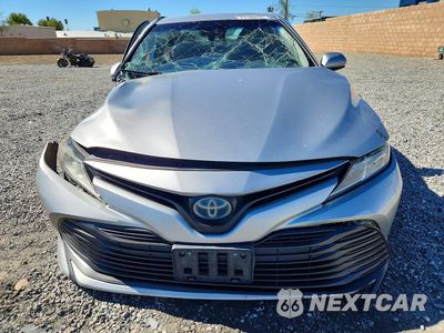 Piąte zdjęcie samochodu w środku: 2018 TOYOTA CAMRY LE VIN:4T1B31HK6JU001901 - miniatura