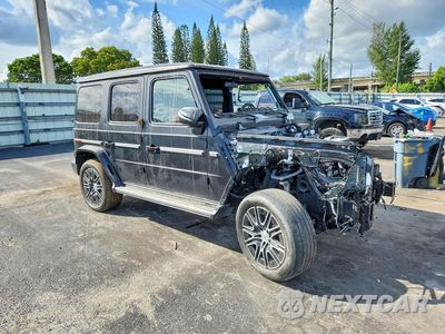 Czwarte zdjęcie samochodu z boku: 2025 MERCEDES-BENZ G 580E VIN:W1NWM0AB2SX046401 - miniatura