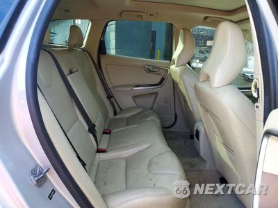 Zdjęcie 11 z 13 samochodu: 2016 VOLVO XC60 T5 PREMIER VIN:YV4612RK9G2804199 - miniatura