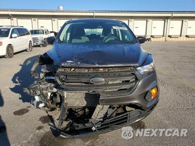Piąte zdjęcie samochodu w środku: 2019 FORD ESCAPE S VIN:1FMCU0F74KUC23235 - miniatura