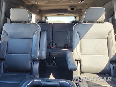 Zdjęcie 10 z 13 samochodu: 2023 CHEVROLET SUBURBAN C1500 PREMIER VIN:1GNSCFKD3PR116325 - miniatura