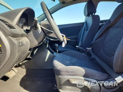 Zdjęcie 7 z 12 samochodu: 2017 HYUNDAI ACCENT SE VIN:KMHCT5AE1HU301565 - miniatura