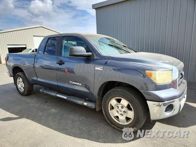 Czwarte zdjęcie samochodu z boku: 2007 TOYOTA TUNDRA SR5 VIN:5TFBV54197X005225 - miniatura