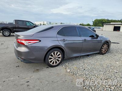 Trzecie zdjęcie samochodu z tyłu: 2018 TOYOTA CAMRY LE VIN:4T1B11HK8JU651979 - miniatura