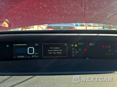 Zdjęcie 9 z 12 samochodu: 2017 TOYOTA PRIUS FOUR VIN:JTDKARFU4H3539851 - miniatura