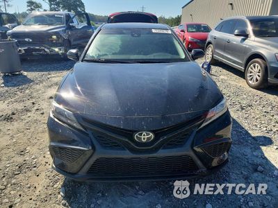 Piąte zdjęcie samochodu w środku: 2022 TOYOTA CAMRY SE VIN:4T1G11AK2NU644757 - miniatura