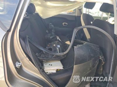 Zdjęcie 11 z 13 samochodu: 2016 KIA SOUL BASE VIN:KNDJN2A24G7241692 - miniatura