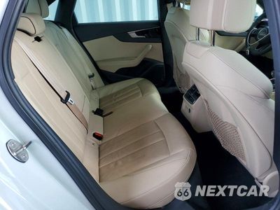 Zdjęcie 10 z 12 samochodu: 2022 AUDI A4 S LINE QUATTRO VIN:WAUEAAF44NN015272 - miniatura