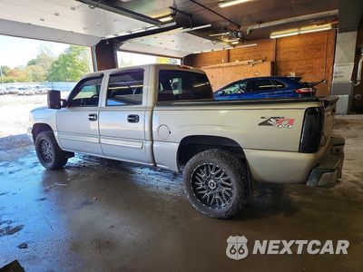 Drugie zdjęcie samochodu z przodu: 2005 CHEVROLET SILVERADO K1500 VIN:2GCEK13T051281420 - miniatura