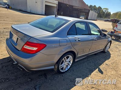 Trzecie zdjęcie samochodu z tyłu: 2012 MERCEDES-BENZ C 300 4MATIC VIN:WDDGF8BB9CR212671 - miniatura