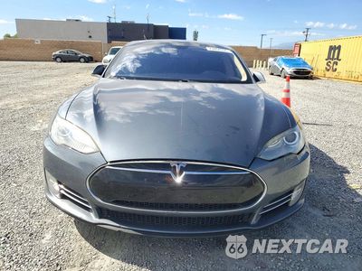 Piąte zdjęcie samochodu w środku: 2014 TESLA MODEL S VIN:5YJSA1H10EFP43713 - miniatura