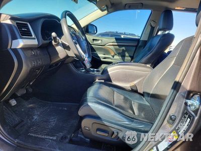Zdjęcie 7 z 13 samochodu: 2015 TOYOTA HIGHLANDER LIMITED VIN:5TDDKRFH8FS142454 - miniatura
