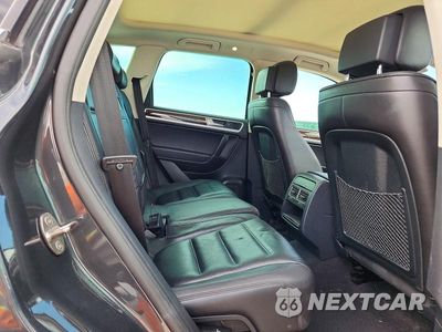 Zdjęcie 11 z 13 samochodu: 2016 VOLKSWAGEN TOUAREG SPORT VIN:WVGEF9BP8GD012964 - miniatura