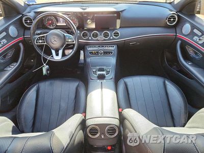 Zdjęcie 8 z 12 samochodu: 2019 MERCEDES-BENZ E 300 4MATIC VIN:WDDZF4KB6KA550592 - miniatura