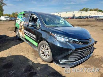 Czwarte zdjęcie samochodu z boku: 2022 TOYOTA SIENNA XLE VIN:5TDYSKFC0NS054445 - miniatura