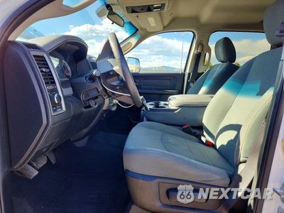 Zdjęcie 7 z 13 samochodu: 2018 RAM 2500 ST VIN:3C6UR5CL7JG109425 - miniatura
