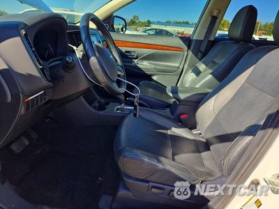 Zdjęcie 7 z 14 samochodu: 2014 MITSUBISHI OUTLANDER SE VIN:JA4AZ3A36EZ009139 - miniatura