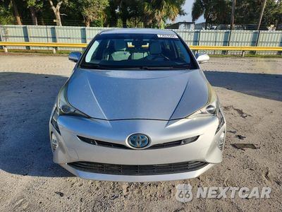 Piąte zdjęcie samochodu w środku: 2018 TOYOTA PRIUS THREE TOURING VIN:JTDKARFU2J3548635 - miniatura