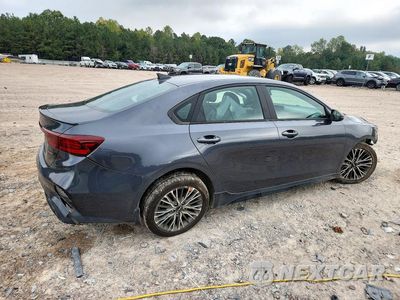Trzecie zdjęcie samochodu z tyłu: 2023 KIA FORTE GT LINE VIN:3KPF54AD7PE592020 - miniatura