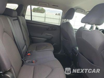 Zdjęcie 11 z 13 samochodu: 2021 TOYOTA HIGHLANDER HYBRID LE VIN:5TDBBRCH0MS528231 - miniatura