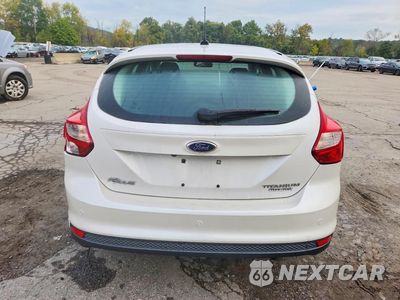 Zdjęcie 6 z 12 samochodu: 2012 FORD FOCUS TITANIUM VIN:1FAHP3N29CL462589 - miniatura