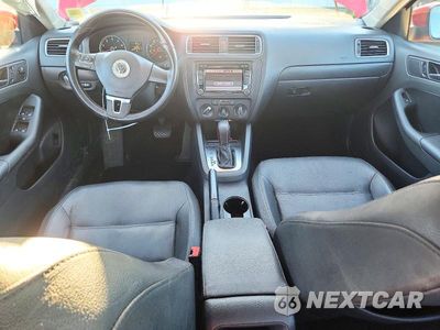 Zdjęcie 8 z 13 samochodu: 2012 VOLKSWAGEN JETTA SE VIN:3VWDP7AJ6CM312271 - miniatura