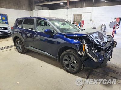 Czwarte zdjęcie samochodu z boku: 2026 NISSAN ROGUE SV VIN:5N1BT3BB3TC857394 - miniatura