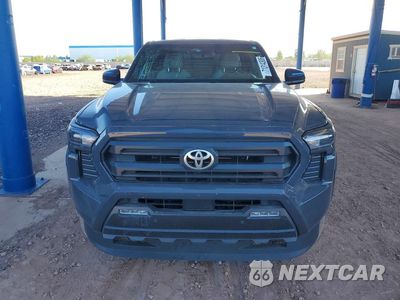 Piąte zdjęcie samochodu w środku: 2025 TOYOTA TACOMA 4WD SR5 DOUBL VIN:3TMLB5JN3SM138873 - miniatura