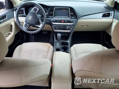 Zdjęcie 8 z 13 samochodu: 2018 HYUNDAI SONATA SE VIN:5NPE24AFXJH653434 - miniatura