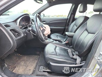 Zdjęcie 7 z 13 samochodu: 2013 CHRYSLER 200 LIMITED VIN:1C3CCBCG6DN743994 - miniatura