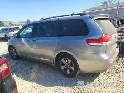 Drugie zdjęcie samochodu z przodu: 2011 TOYOTA SIENNA LE VIN:5TDKK3DC3BS083352 - miniatura