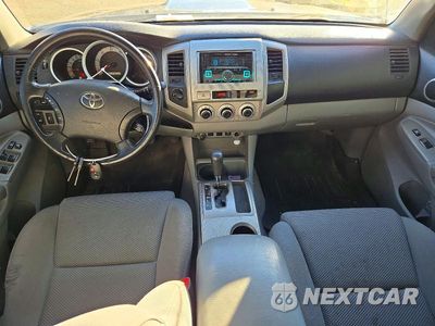 Zdjęcie 8 z 12 samochodu: 2011 TOYOTA TACOMA V6 VIN:3TMLU4EN9BM070268 - miniatura