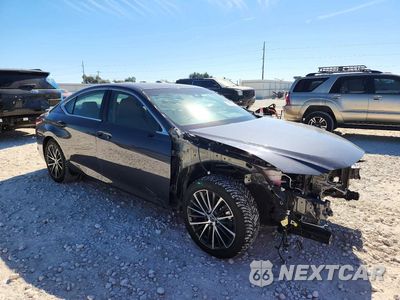 Czwarte zdjęcie samochodu z boku: 2023 LEXUS ES 300H BASE VIN:58ADA1C1XPU029005 - miniatura