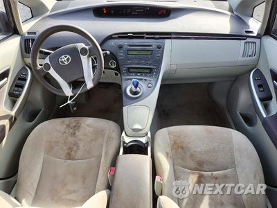 Zdjęcie 8 z 12 samochodu: 2011 TOYOTA PRIUS TWO VIN:JTDKN3DU9B1477497 - miniatura