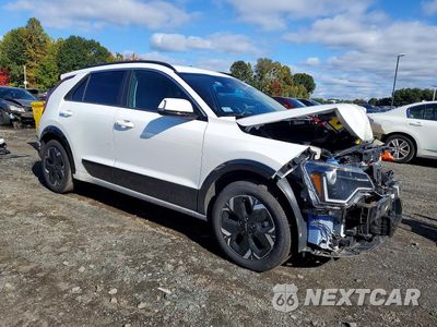 Czwarte zdjęcie samochodu z boku: 2024 KIA NIRO WIND VIN:KNDCR3L17R5122248 - miniatura