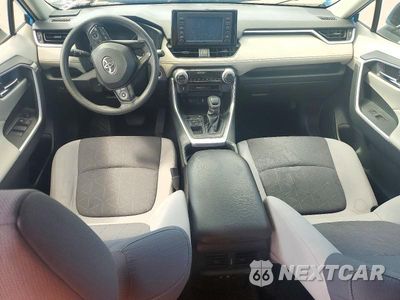 Zdjęcie 8 z 13 samochodu: 2019 TOYOTA RAV4 XLE VIN:JTMP1RFV7KD002505 - miniatura