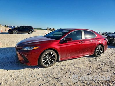 2018 TOYOTA CAMRY SE 4T1B11HK6JU644268 - główne zdjęcie licytacji z USA - miniatura