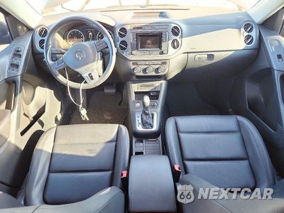 Zdjęcie 8 z 12 samochodu: 2016 VOLKSWAGEN TIGUAN S VIN:WVGAV7AX9GW569586 - miniatura