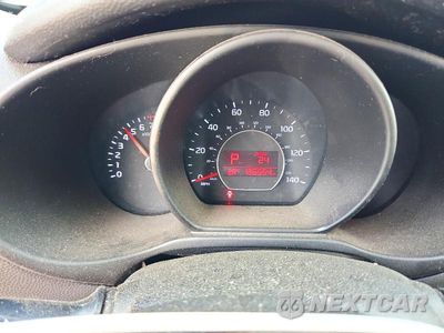 Zdjęcie 9 z 12 samochodu: 2018 KIA SOUL BASE VIN:KNDJN2A2XJ7889075 - miniatura