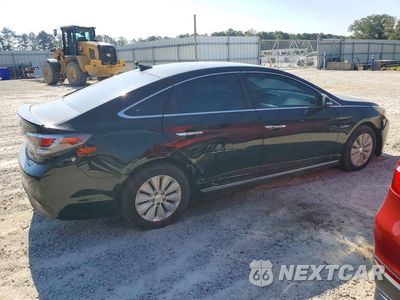 Trzecie zdjęcie samochodu z tyłu: 2017 HYUNDAI SONATA HYBRID SE VIN:KMHE24L16HA051466 - miniatura