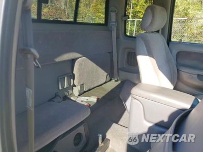 Zdjęcie 10 z 12 samochodu: 2001 TOYOTA TACOMA V6 VIN:5TEWN72N41Z837963 - miniatura