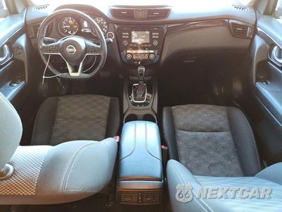 Zdjęcie 8 z 12 samochodu: 2017 NISSAN ROGUE SPORT SV VIN:JN1BJ1CR7HW128639 - miniatura