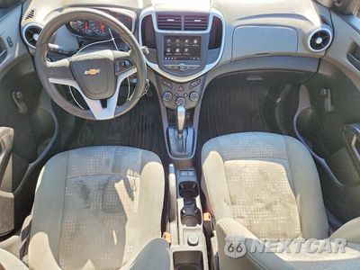 Zdjęcie 8 z 12 samochodu: 2018 CHEVROLET SONIC LS VIN:1G1JB5SH9J4117920 - miniatura