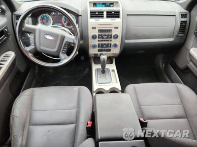 Zdjęcie 8 z 13 samochodu: 2011 FORD ESCAPE VIN:1FMCU0D70BKA79780 - miniatura
